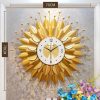 Đồng hồ treo tường trang trí lá vàng 70cm - 70cm-x-70-cm