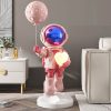 Tượng phi hành gia ôm bóng trái tim - 63-x-110-cm